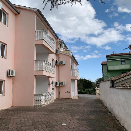 Apartman Dobric Fažana Esterno foto