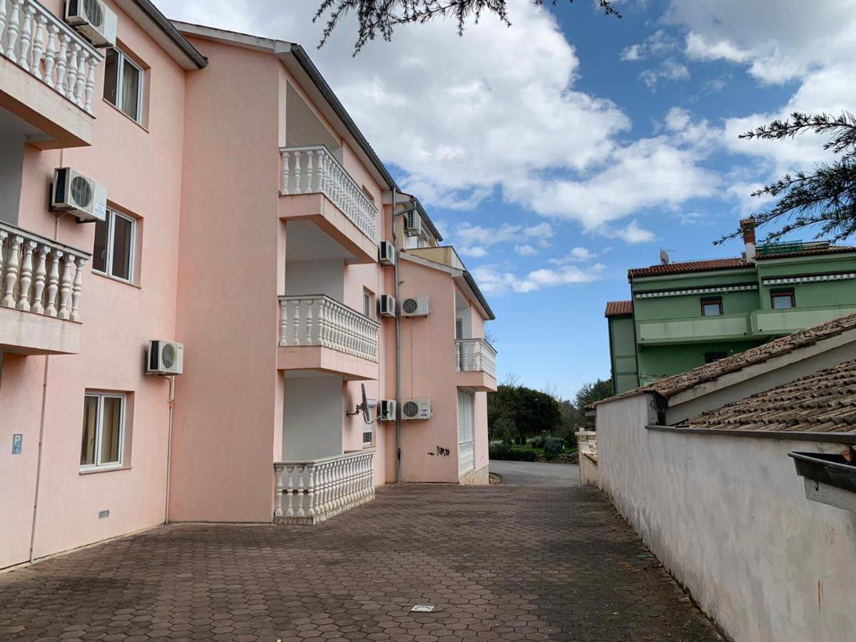 Apartman Dobric Fažana Esterno foto