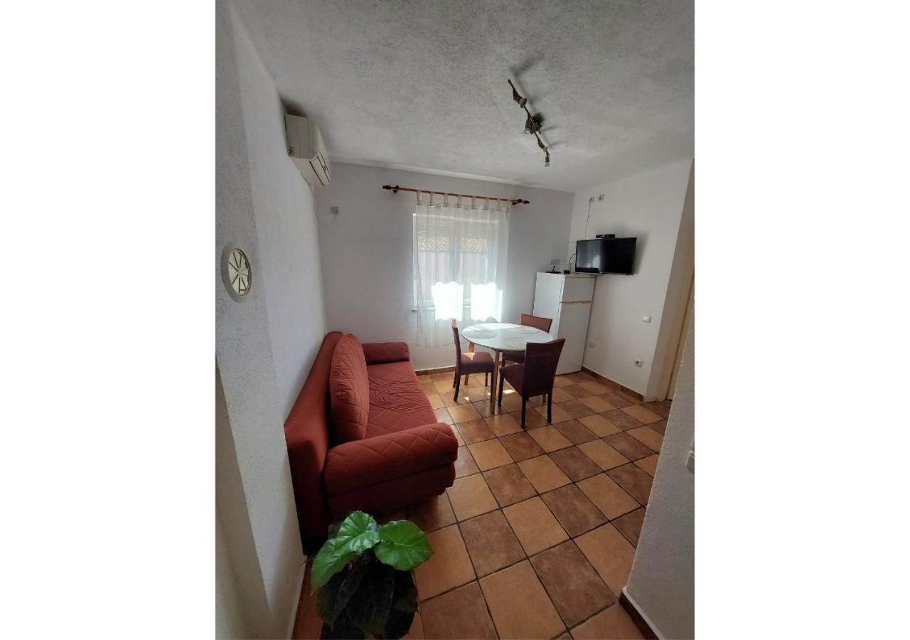 Apartman Dobric Fažana Esterno foto